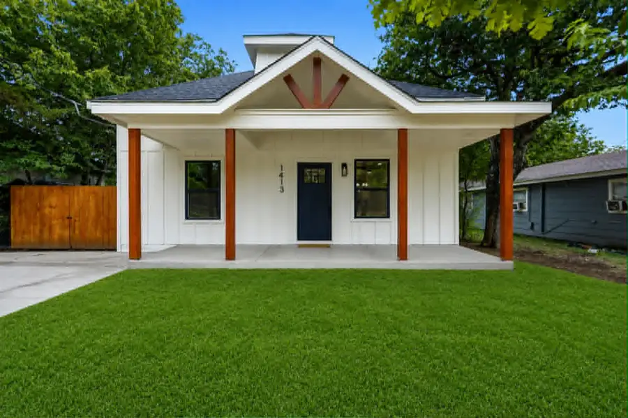 1413 N Wilhite Street, Cleburne, TX 76031 - #2