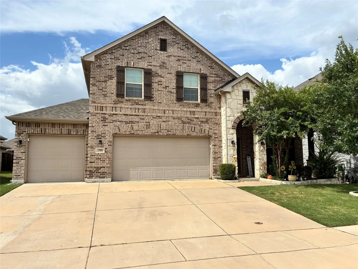 1909 Drover Creek Road, Aubrey, TX 76227 - #1