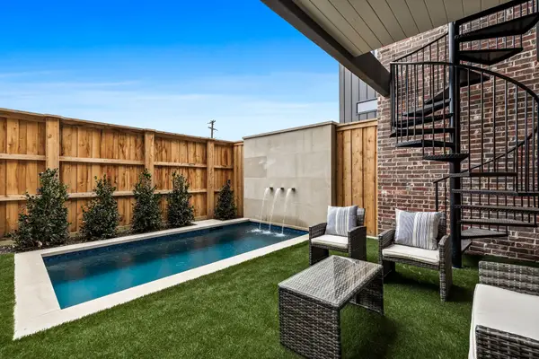 1852 Mecca Street, Dallas, TX 75206