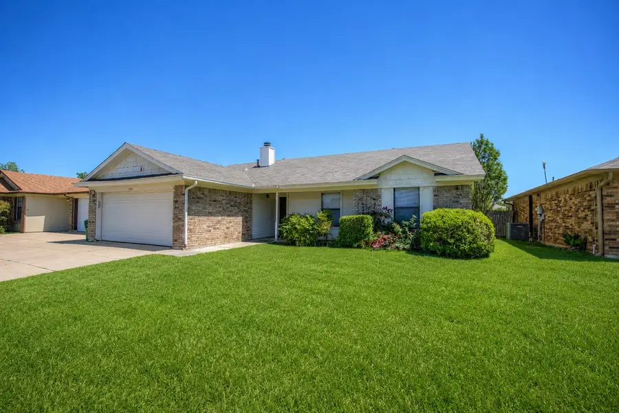 7724 Pebblebrook Drive, Watauga, TX 76148 - #2