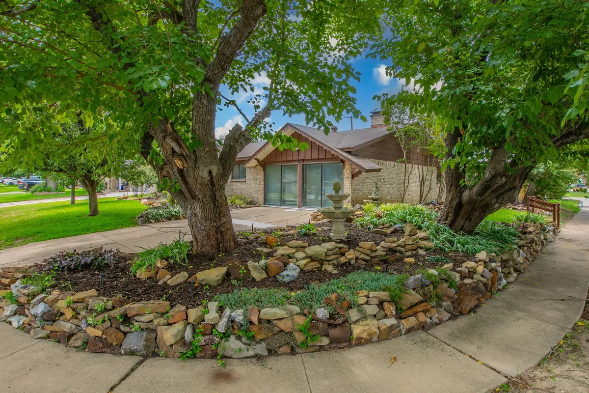 3029 Esters Court, Irving, TX 75062 - #1