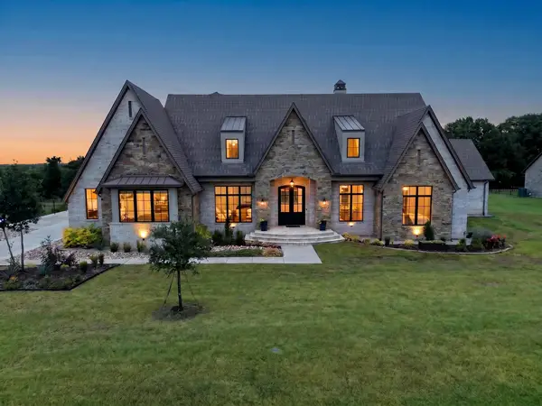 413 Charlie Joseph Drive, Van Alstyne, TX 75495