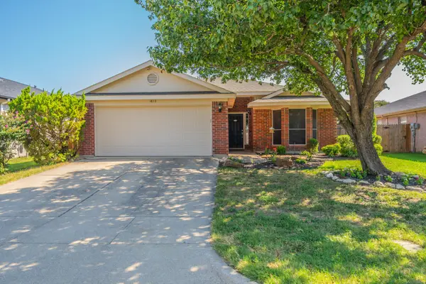 1813 Canyon Ridge Street, Fort Worth, TX 76131