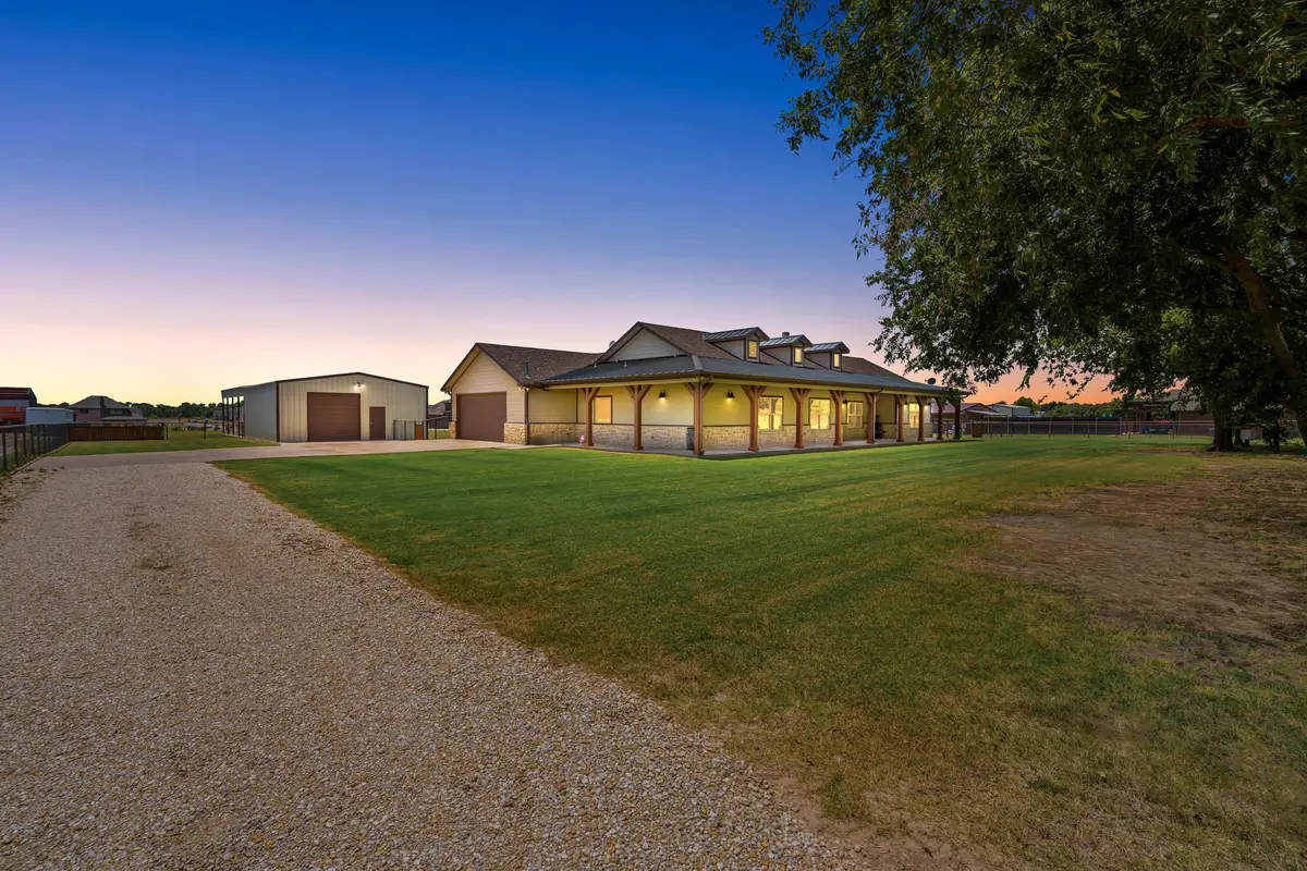 6231 Michael Road, Sanger, TX 76266 - #1
