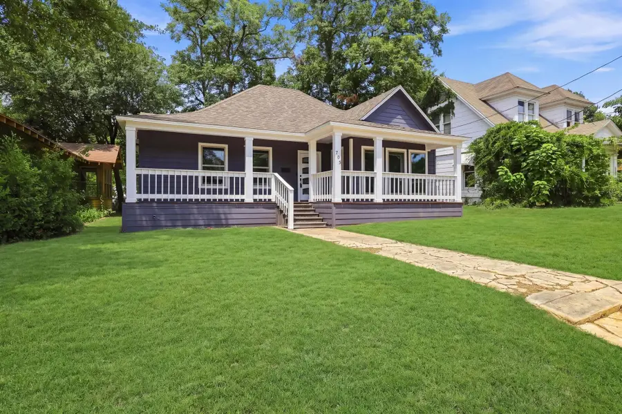 705 E Austin Street, Paris, TX 75460 - #2
