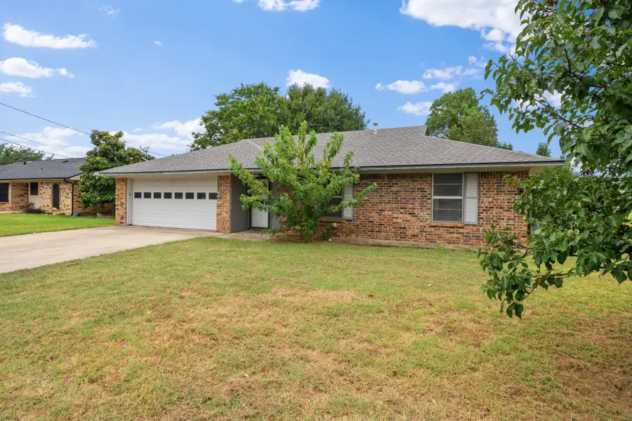 2 Finley Circle, Krum, TX 76249 - #3