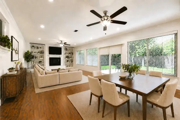 8955 Boundbrook Avenue, Dallas, TX 75243