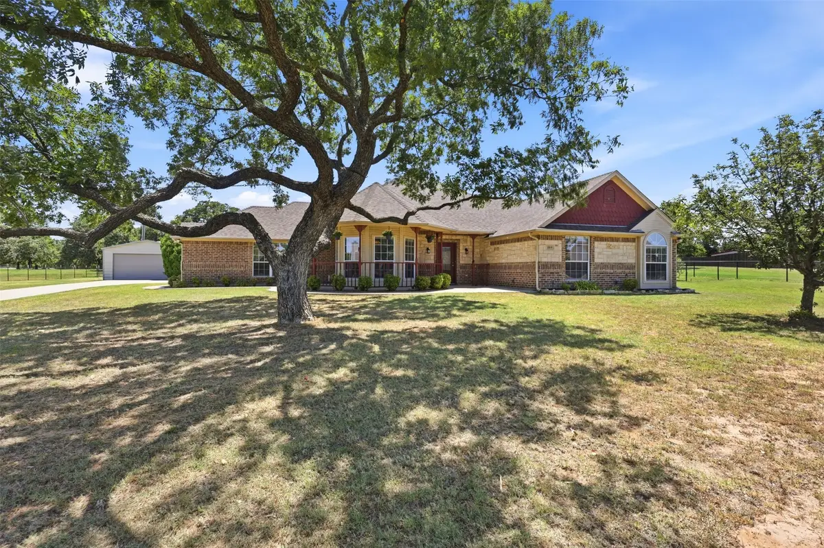 109 Crestwood Lane, Springtown, TX 76082 - #1