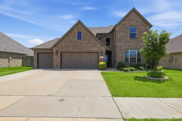 212 Lillian Lane, Waxahachie, TX 75165