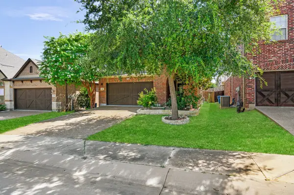 220 Sir Brine Drive, Lewisville, TX 75056
