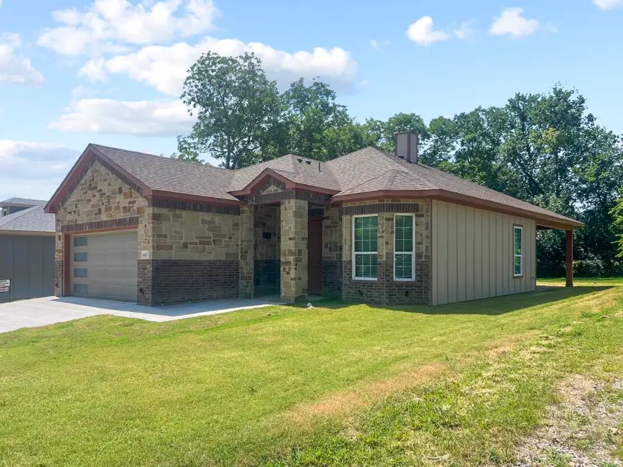 403 S 4th Street, Bonham, TX 75418 - #2