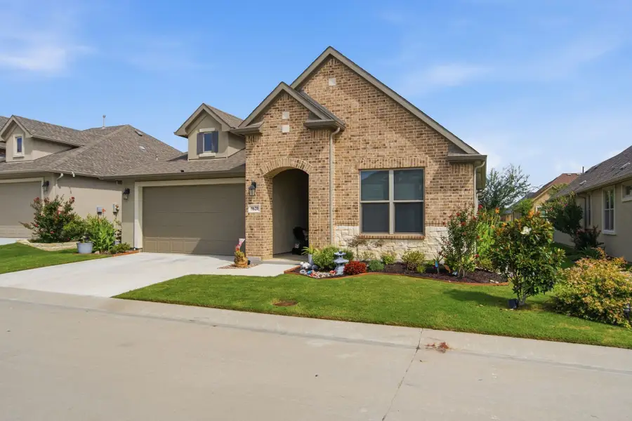 9620 Creekwood Drive, Denton, TX 76207 - #2