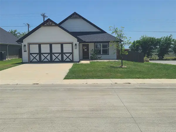 900 Tesslynn Avenue, Godley, TX 76044