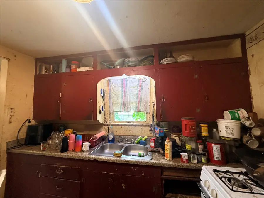 311 SW 3rd Street, Mineral Wells, TX 76067 - #3
