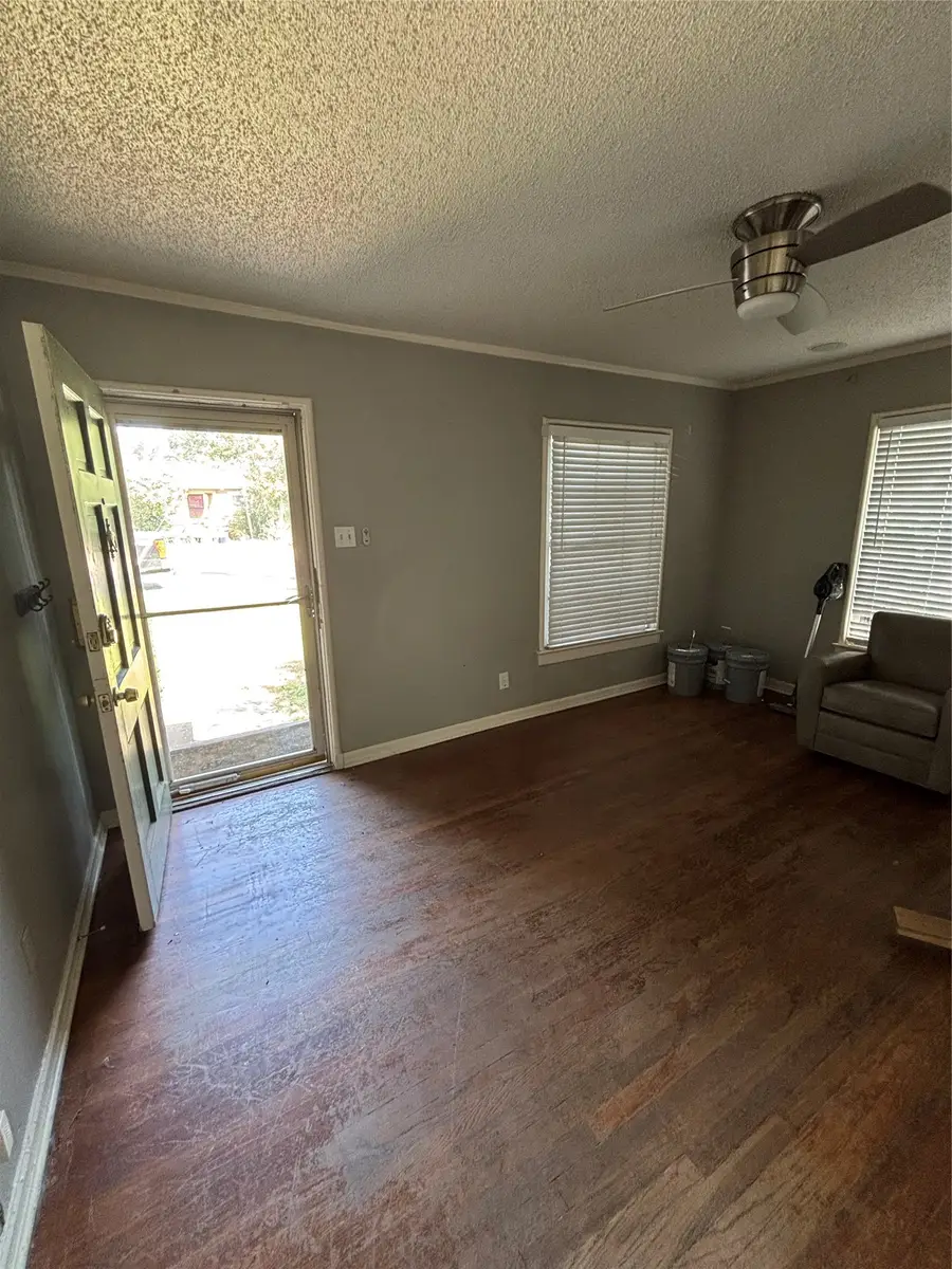 4252 S Cresthaven Road, Dallas, TX 75209 - #3