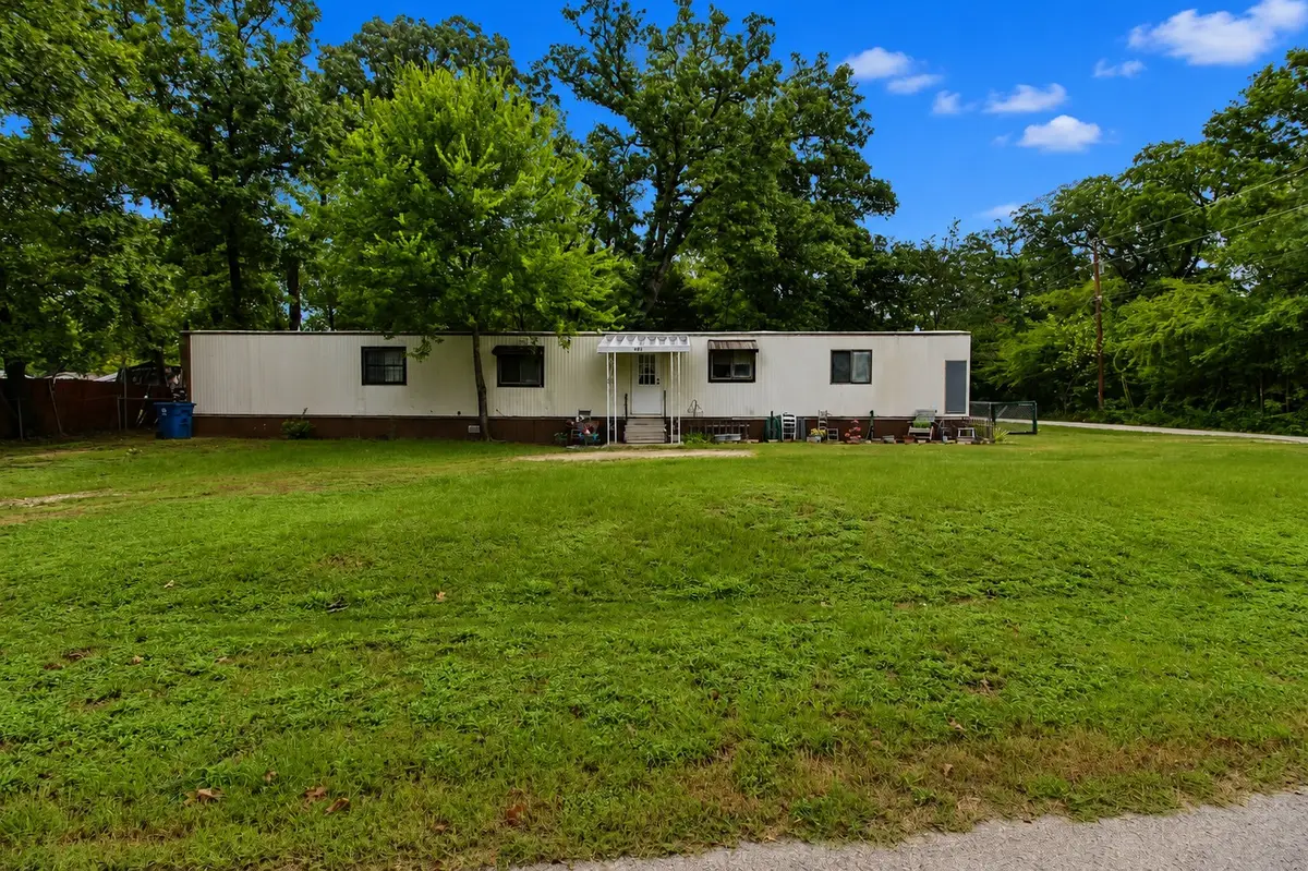 921 Crown Drive, Tool, TX 75143 - #1