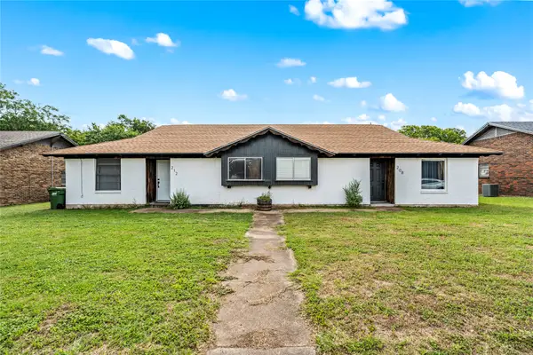 208-212 Queen Drive, Hewitt, TX 76643