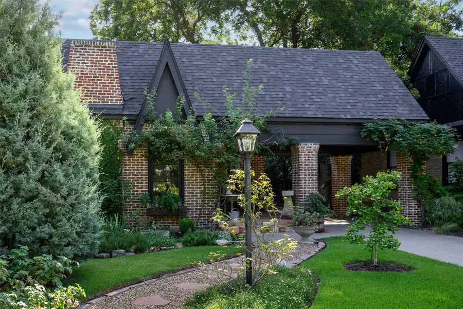 1144 N Windomere Avenue, Dallas, TX 75208 - #2