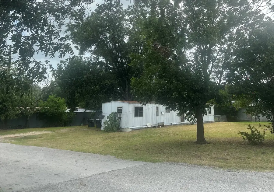 533 W Sipe Springs Road, De Leon, TX 76444 - #3