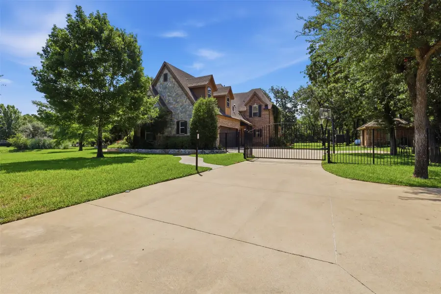 8220 Plum Creek Trail, Burleson, TX 76028 - #3