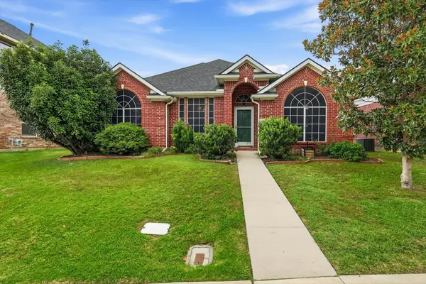 1229 Sam Dennis Drive, Lewisville, TX 75077