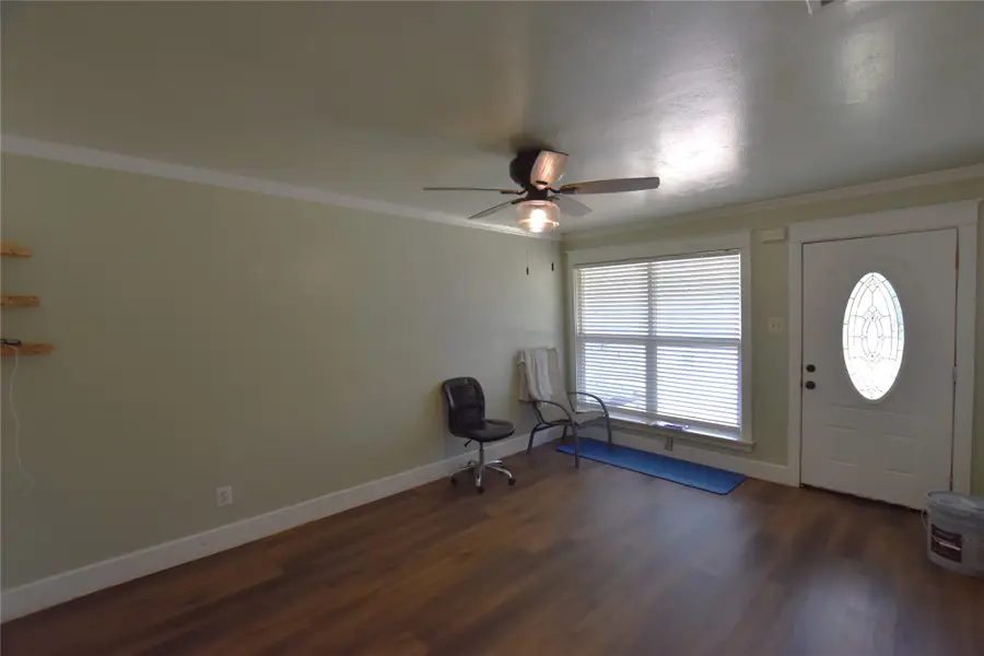 1718 Summit Street, Mesquite, TX 75149 - #3