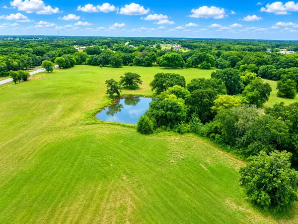 8401 S Fm 148, Scurry, TX 75158