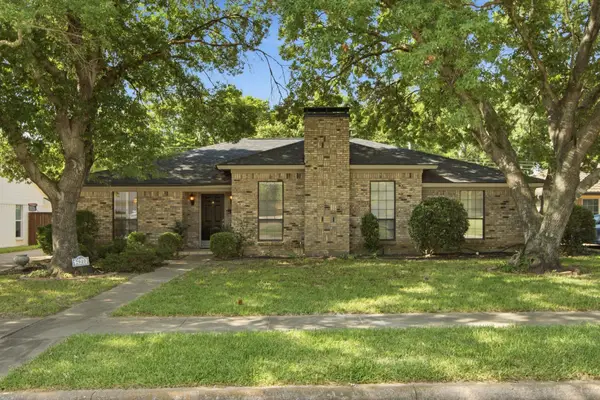 2940 S Creekwood Drive, Grapevine, TX 76051