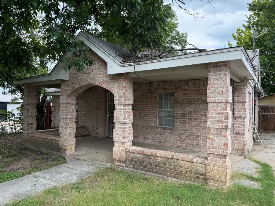 3301 S Main Street, Fort Worth, TX 76110 - #2