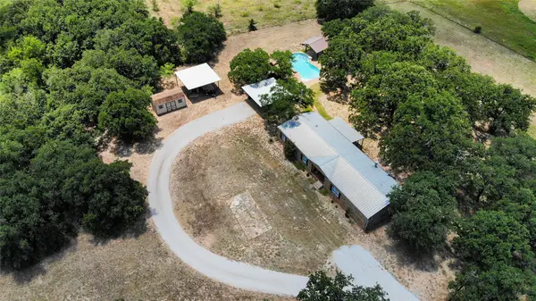 406 Private Road 3706, Bridgeport, TX 76426