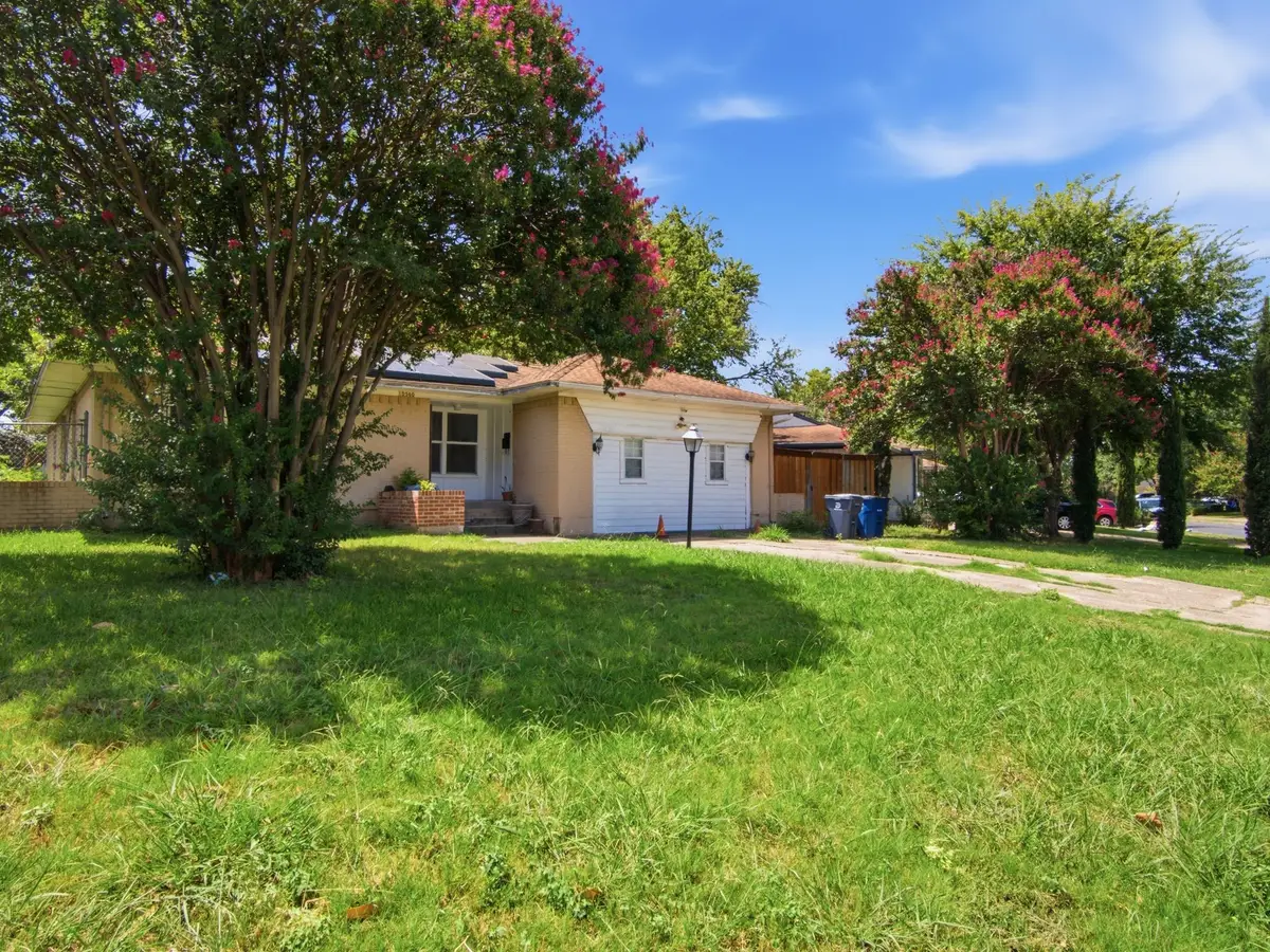 10560 Channel Drive, Dallas, TX 75229 - #1