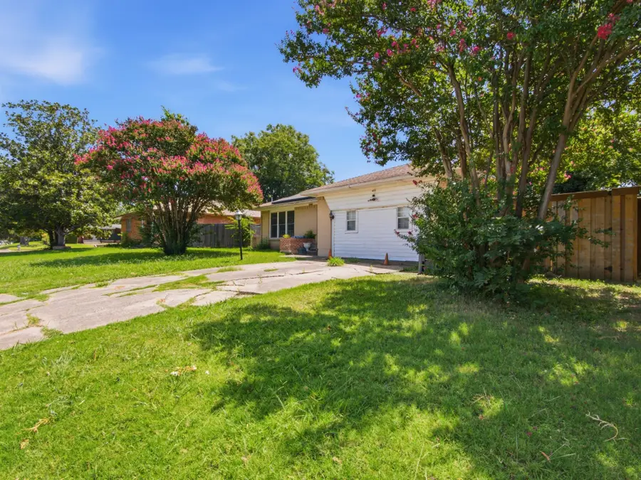 10560 Channel Drive, Dallas, TX 75229 - #3