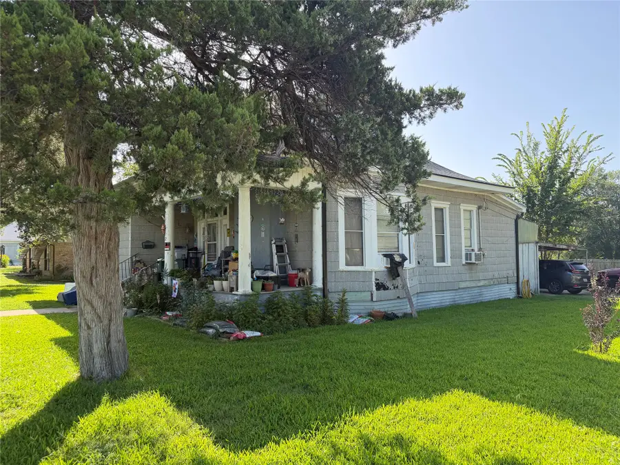 1002 E Texas Avenue, Mart, TX 76664 - #2