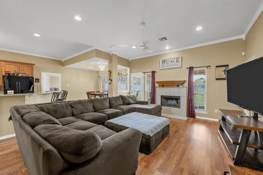 608 Pebble Creek Drive, Hewitt, TX 76643 - #2
