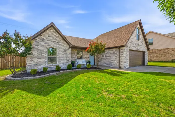 1131 Greens Creek Circle, Stephenville, TX 76401