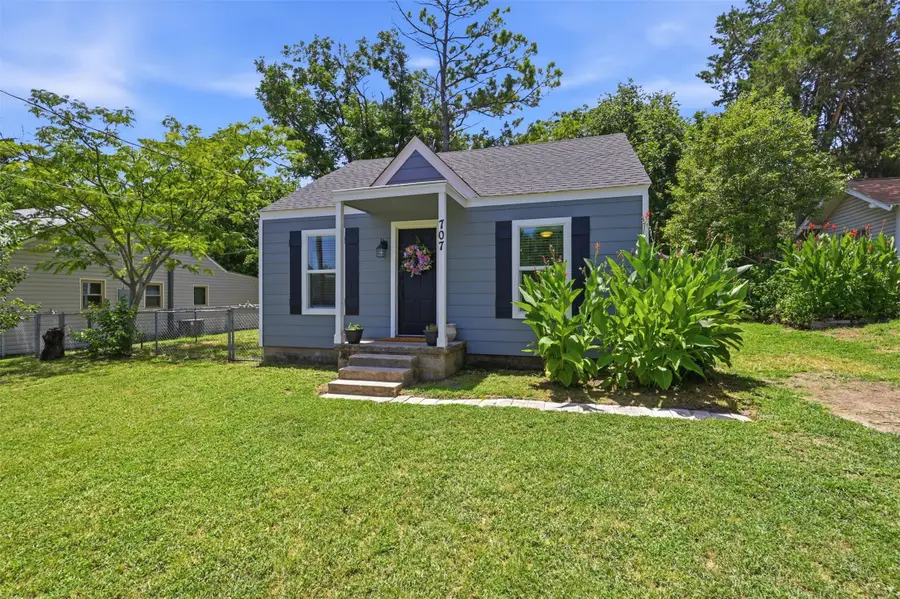 707 W Water Street, Weatherford, TX 76086 - #2