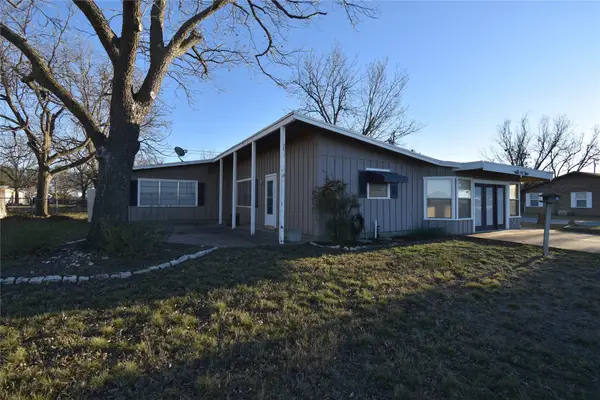 300 N Shore, Brady, TX 76825