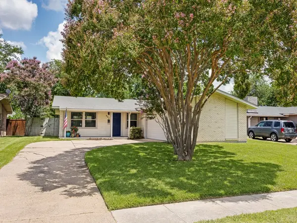 922 Forreston Drive, Richardson, TX 75080