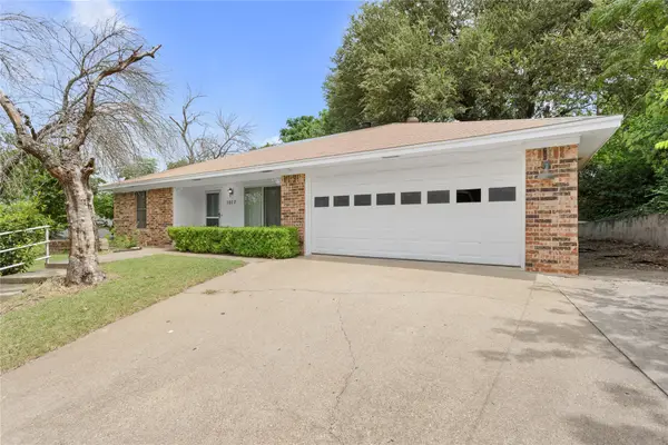 1017 Wedgewood Drive, Woodway, TX 76712