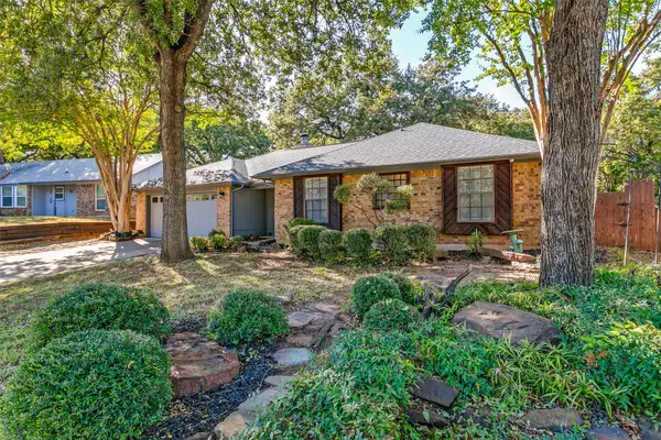 7809 Miracle Lane, North Richland Hills, TX 76182
