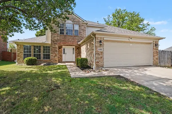 5400 Crater Lake Drive, Fort Worth, TX 76137
