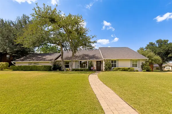 7845 Yamini Drive, Dallas, TX 75230