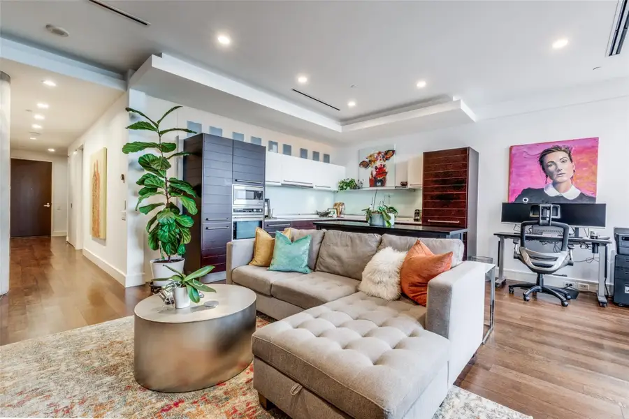 2408 Victory Park Lane #831, Dallas, TX 75219 - #2
