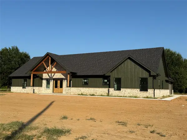 829 Private Road 44005, Blossom, TX 75416