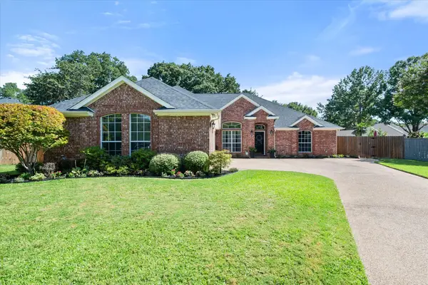 5 Brookside Court, Mansfield, TX 76063