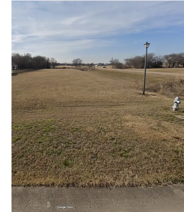 1705 High Valley Lane, Cedar Hill, TX 75104