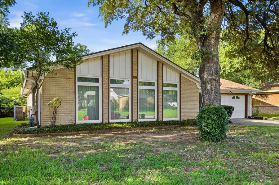 1315 Navaho Street, Arlington, TX 76012 - #2