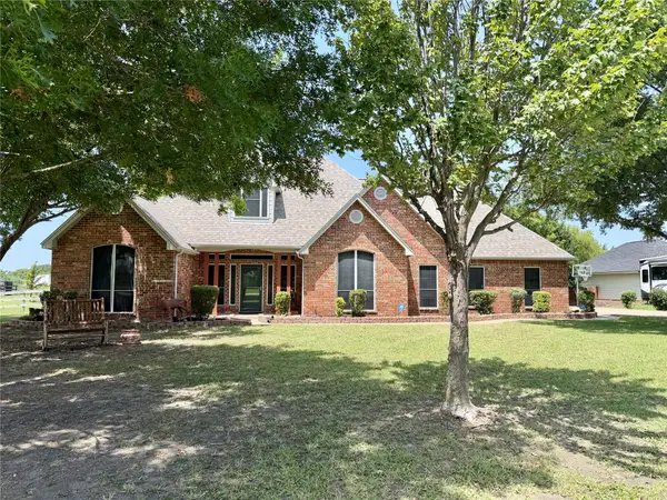 7830 Mavis Avenue, Waxahachie, TX 75167