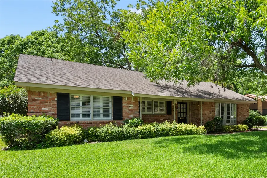 604 Waggoner Drive, Arlington, TX 76013 - #2