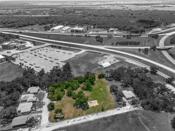 303 Carver, Kaufman, TX 75142
